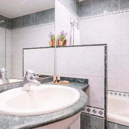 Napols - Abapart Apartahotel 2*